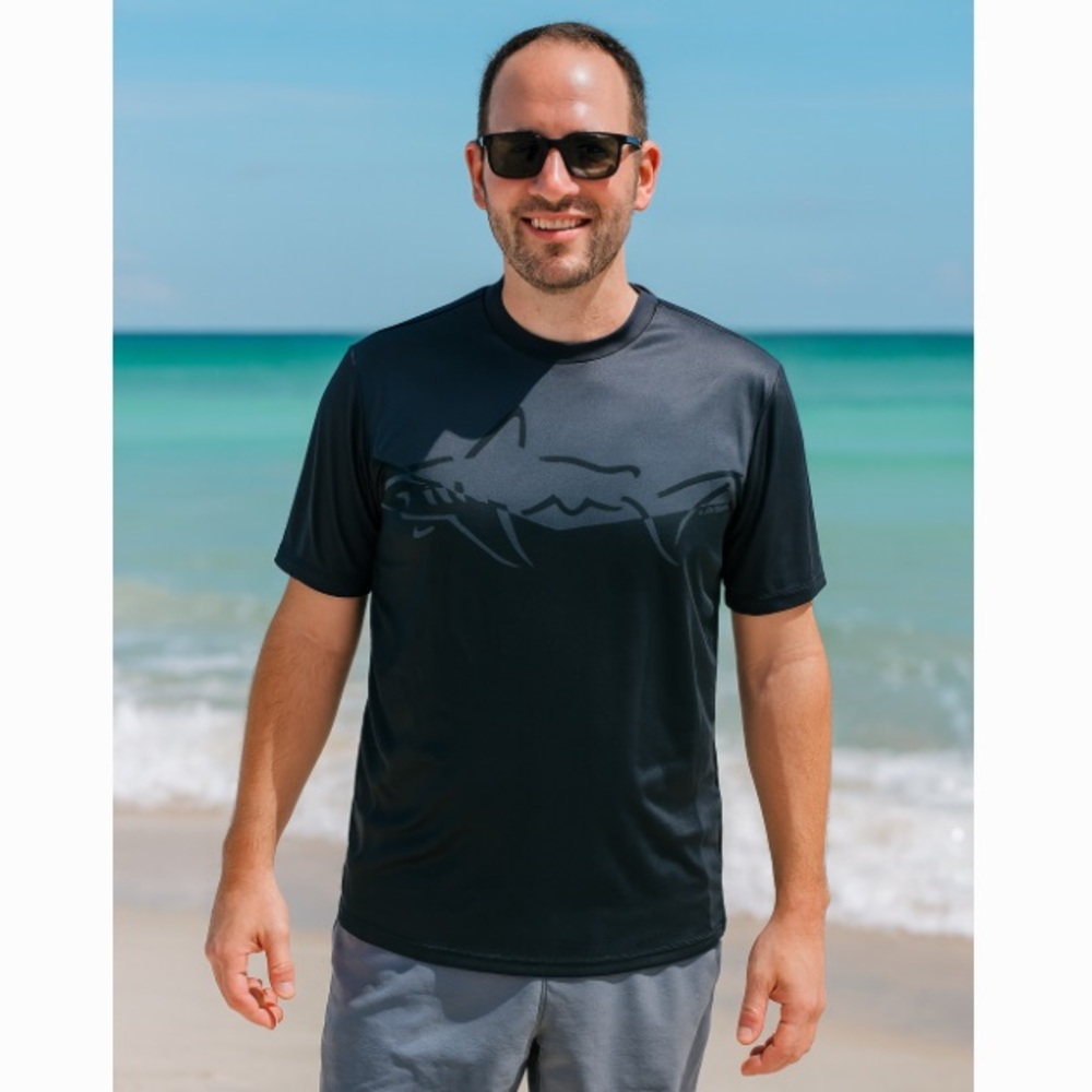 Men’s Small Greg Norman New  Black Swim Beach shirt, Black Graphic T-Shirt